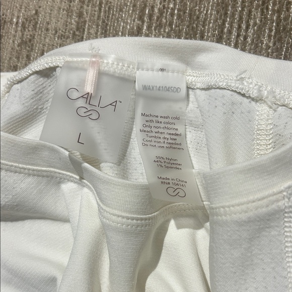 CALLA Grey and White Ombré Long Sleeve Workout Tank - Picture 3 of 3